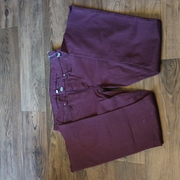 McGuire Maroon High Waisted Straight Leg Jean BBB - Picture 1 of 5